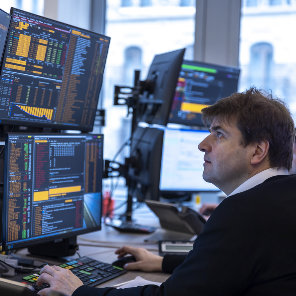 ABS Office - Digital Assets expert at work
